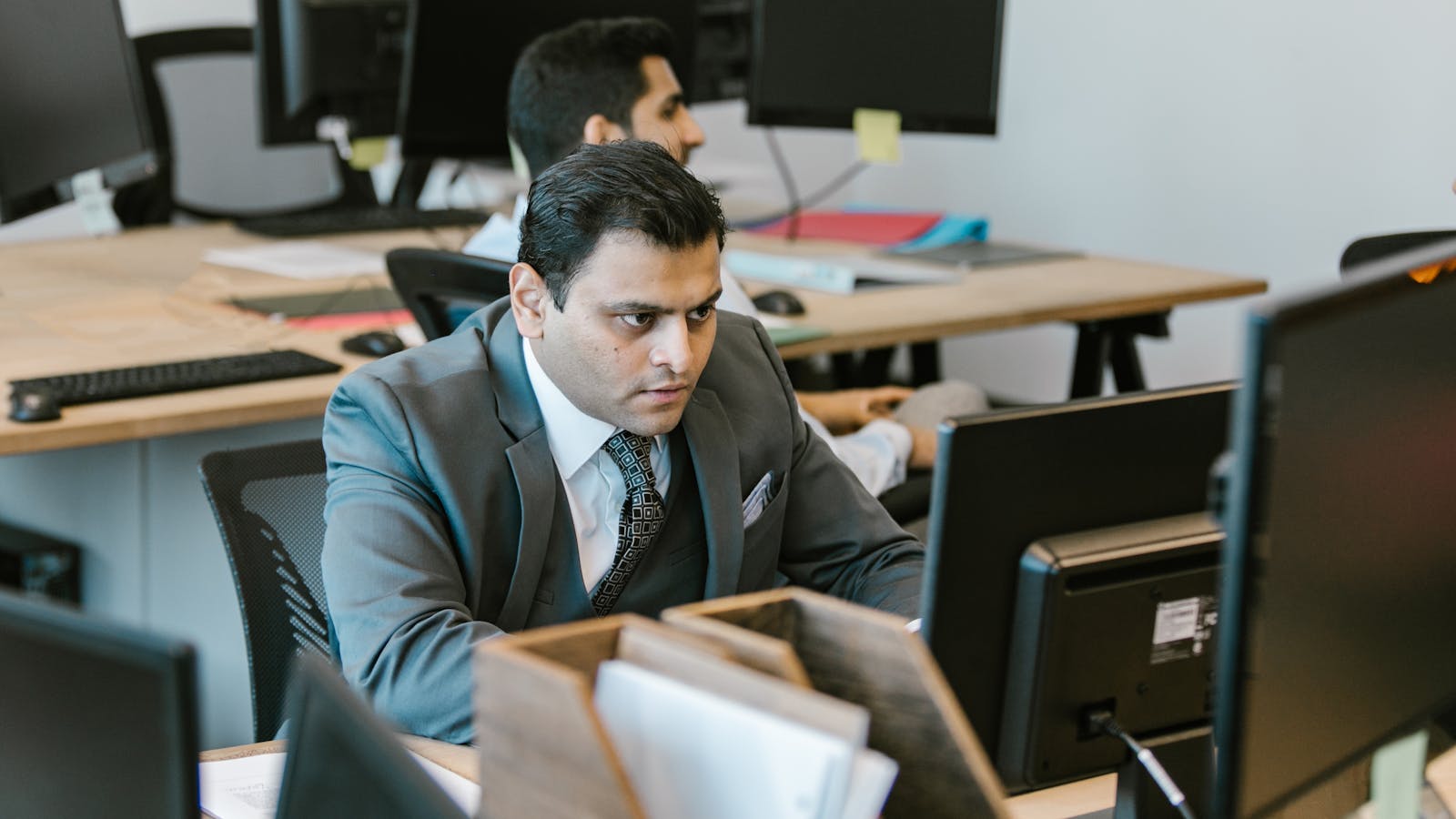 TCS 23460 छंटनी FY26 Infosys 20000 कैंपस हायरिंग AI shift Indian IT